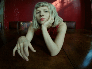 دانلود آهنگ Blood In The Wine از AURORA با متن و ترجمه