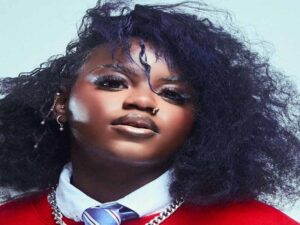 دانلود آهنگ Fairchild از Dave و Nicole Blakk با متن و ترجمه