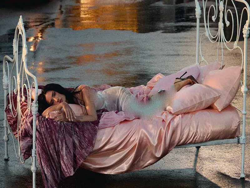 دانلود آهنگ Joshua Tree از Demi Lovato با متن و ترجمه