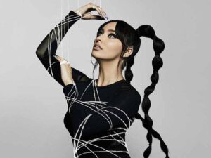 دانلود آهنگ ORNAMENT از Faouzia با متن و ترجمه