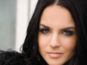 دانلود آهنگ Lie To Me از JoJo با متن و ترجمه