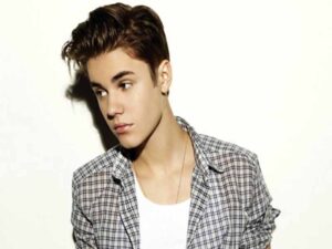 دانلود آهنگ Boyfriend از Justin Bieber با متن و ترجمه