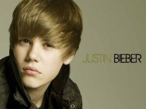 دانلود آهنگ Favorite Girl از Justin Bieber با متن و ترجمه