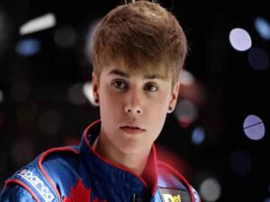 دانلود آهنگ Silent night از Justin Bieber با متن و ترجمه