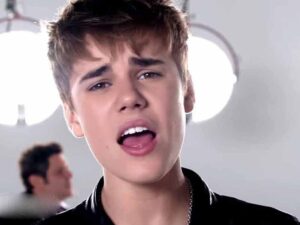 دانلود آهنگ That Should Be Me از Justin Bieber با متن و ترجمه