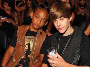 دانلود آهنگ Happy New Year از Justin Bieber و Jadan Smith با متن و ترجمه