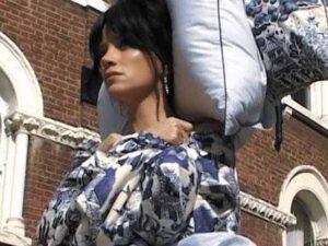 دانلود آهنگ Dallas Major از Lily Allen با متن و ترجمه