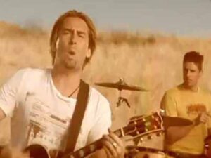 دانلود آهنگ When We Stand Together از Nickelback با متن و ترجمه