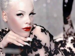 دانلود آهنگ You And Your Hand از Pink با متن و ترجمه