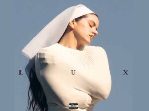 دانلود آهنگ اسپانیایی Dios Es Un Stalker از ROSALÍA با متن و ترجمه