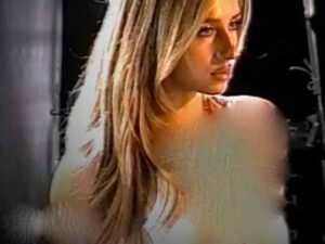 دانلود آهنگ Like I do از Tate McRae با متن و ترجمه