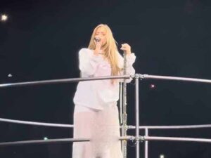 دانلود آهنگ Nostalgia از Tate McRae با متن و ترجمه