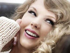 دانلود آهنگ Today Was A Fairytale از Taylor Swift با متن و ترجمه