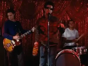 دانلود آهنگ Hula Girl از The Neighbourhood با متن و ترجمه