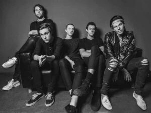 دانلود آهنگ Zombie از The Neighbourhood با متن و ترجمه