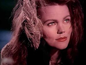 دانلود آهنگ Circle in the Sand از Belinda Carlisle با متن و ترجمه