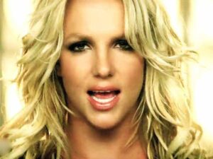 دانلود آهنگ Till The World Ends از Britney Spears با متن و ترجمه