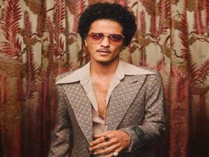 دانلود آهنگ Natalie از Bruno Mars با متن و ترجمه