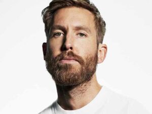 دانلود آهنگ Stars Come Out از Calvin Harris با متن و ترجمه