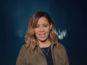 دانلود آهنگ فرانسوی Là haut از Chimène Badi با متن و ترجمه