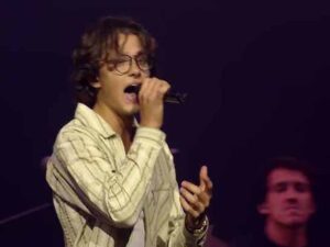 دانلود آهنگ Bittersweet Dreams از David Kushner با متن و ترجمه