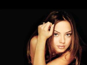 دانلود آهنگ ترکی Karayağızım از Ebru Gündeş با متن و ترجمه