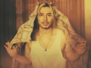 دانلود آهنگ Casket Girl از Fujii Kaze با متن و ترجمه