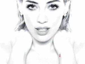 دانلود آهنگ Confetti از Hilary Duff با متن و ترجمه