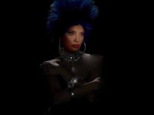 دانلود آهنگ ترکی Başqa Adamlar از Hiss با متن و ترجمه