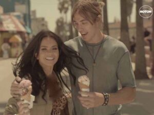 دانلود آهنگ رومانیایی Tu Si Eu از INNA با متن و ترجمه