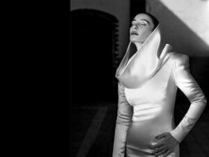 دانلود آهنگ ترکی Evvel Ezel از Sıla با متن و ترجمه