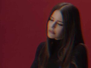 دانلود آهنگ ترکی Ayan Beyan از Simge با متن و ترجمه