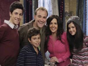 دانلود آرشیو زیرنویس انگلیسی سریال Wizards Of Waverly Place