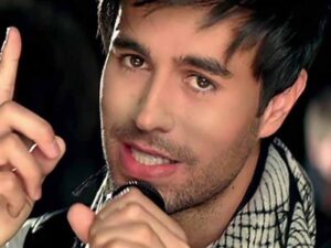 دانلود آهنگ اسپانیایی Cuando Me Enamoro از Enrique iglesias با متن و ترجمه