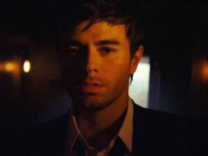 دانلود آهنگ اسپانیایی Loco از Enrique Iglesias با متن و ترجمه