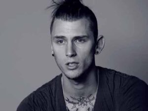 دانلود آهنگ Edge of Destruction از Machine Gun Kelly با متن و ترجمه
