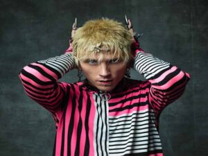 دانلود آهنگ can’t look back از Machine Gun Kelly با متن و ترجمه