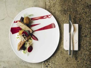 پادکست صوتی انگلیسی به همراه متن (توصیف یک رستوران خاص)