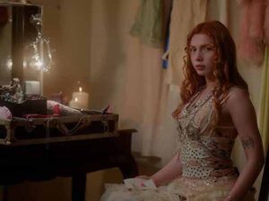 دانلود آهنگ ترکی Oyuncak Gibi از Aleyna Tilki با متن و ترجمه