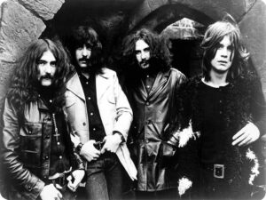 دانلود آهنگ Black Sabbath از Black Sabbath با متن و ترجمه