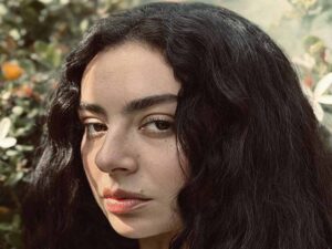 دانلود آهنگ Always Everywhere از Charli xcx با متن و ترجمه