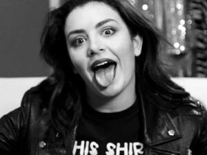 دانلود آهنگ Funny Mouth از Charli xcx با متن و ترجمه