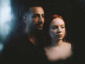 دانلود آهنگ ترکی Çukur از Eftalya Yağcı و Tan Taşçı با متن و ترجمه