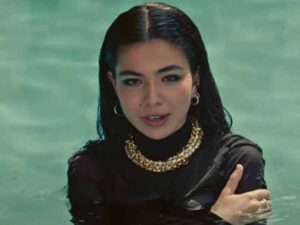 دانلود آهنگ فرانسوی Chocolat از Elia با متن و ترجمه