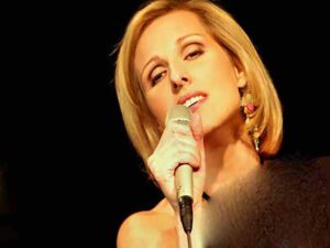 دانلود آهنگ فرانسوی Cœur de pierre از Geneviève Charest با متن و ترجمه