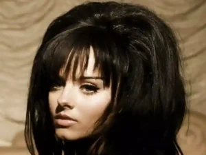 دانلود آهنگ Criminal از Jessie Murph با متن و ترجمه