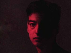 دانلود آهنگ Sojourn از Joji با متن و ترجمه