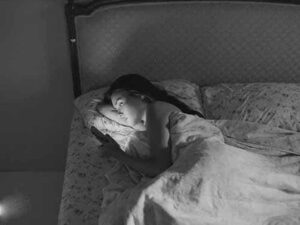 دانلود آهنگ you’re still everything از Madison Beer با متن و ترجمه