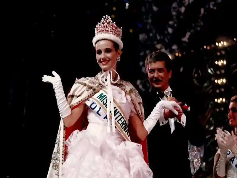 دانلود آرشیو زیرنویس انگلیسی سریال Obsession The Murder of a Beauty Queen