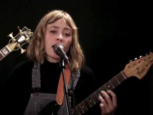 دانلود آهنگ But You از Alexandra Savior با متن و ترجمه